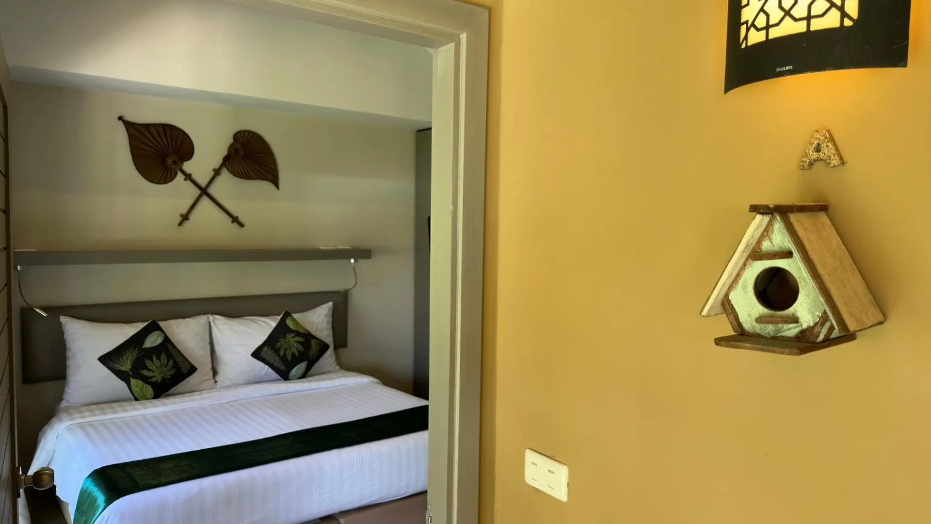 Sakoo Valley Naithon Beach Villa