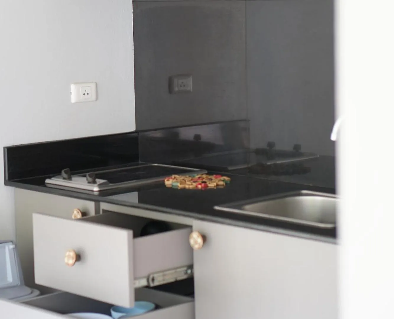 Sakoo Valley Naithon Beach Villa